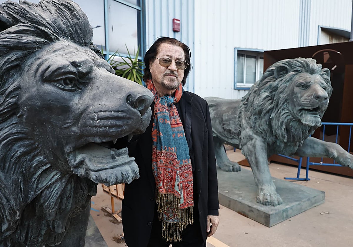 Imagen principal - Con los leones y en su casa.